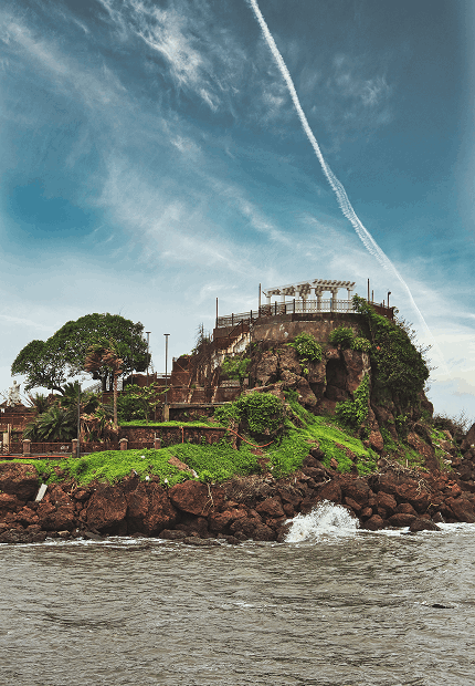 Dona Paula Beach 